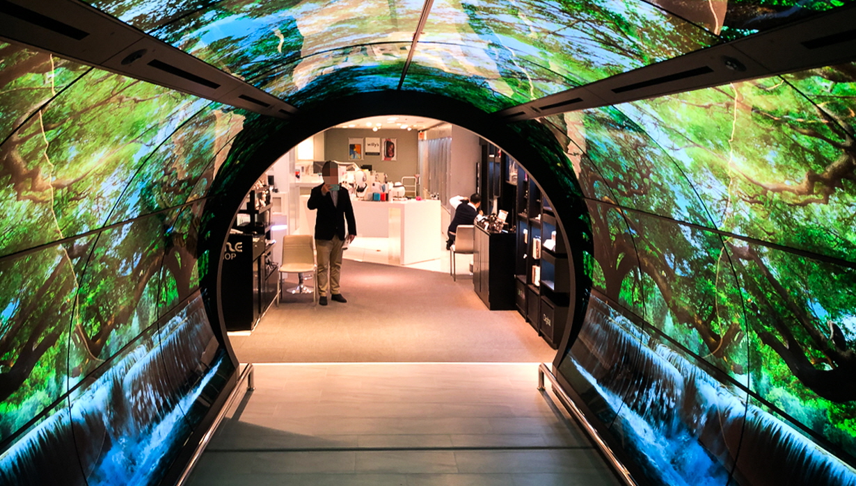 롯데백화점 본점 OLED TUNNEL-01