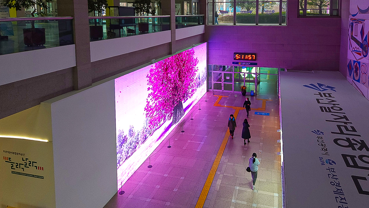부산시청 열린도서관 미디어월-03