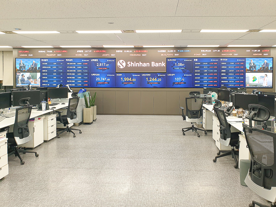 신한은행 본점 S&T 공학센터 LED전광판-02