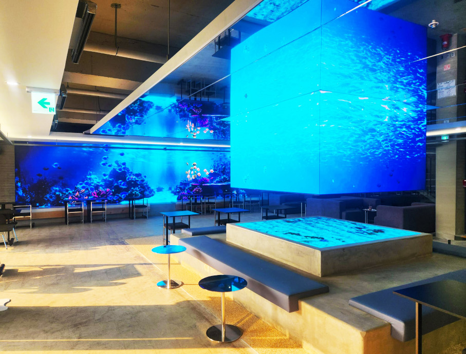 대형 디스플레이