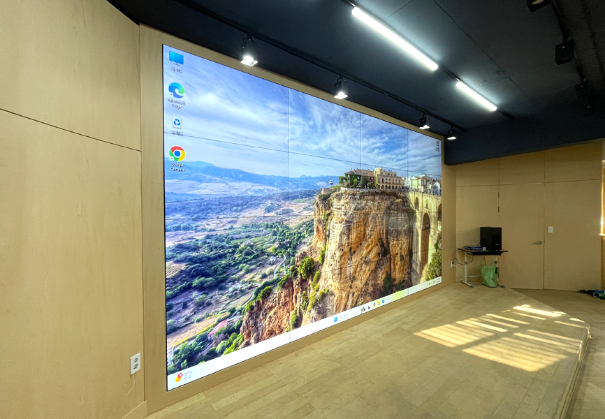 인천동명초등학교 제로베젤 비디오월(4X4)-02