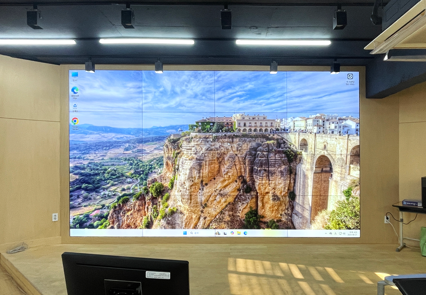 인천동명초등학교 제로베젤 비디오월(4X4)-03