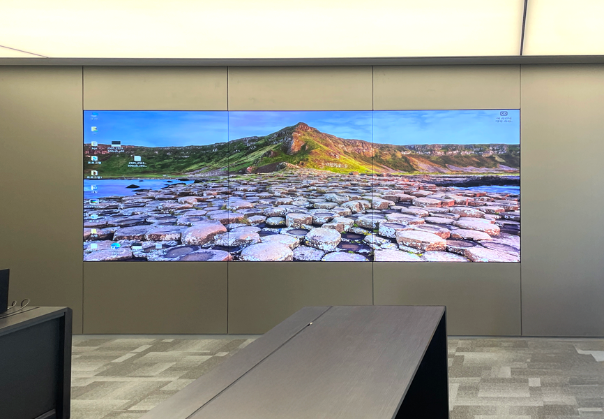 현대기술투자 2단3열 0.88mm 비디오월-03