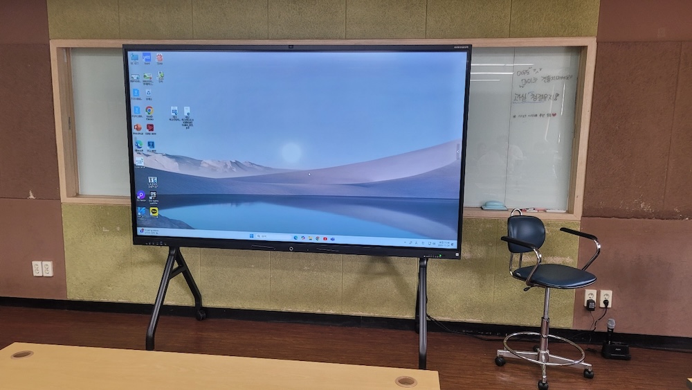 대학교 강의실 전자칠판 설치 사례-02