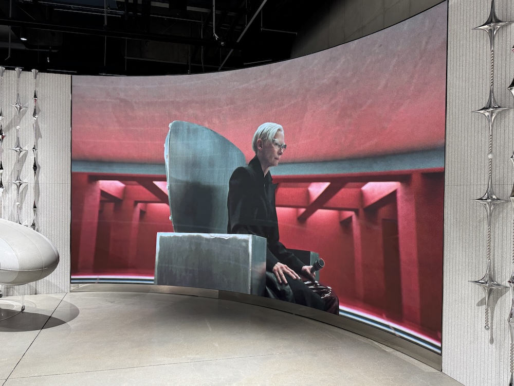 LED 미디어월, 브랜드 경험을 완성하는 공간형 디스플레이-03