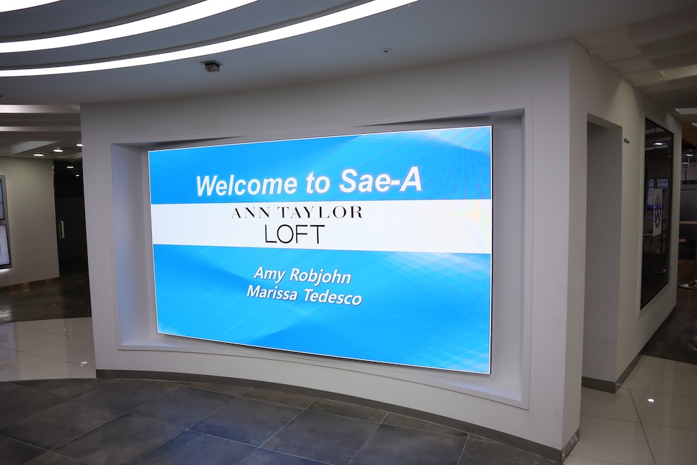 LED 사이니지, 글로벌 미팅 환경을 완성하는 디지털 구축-01